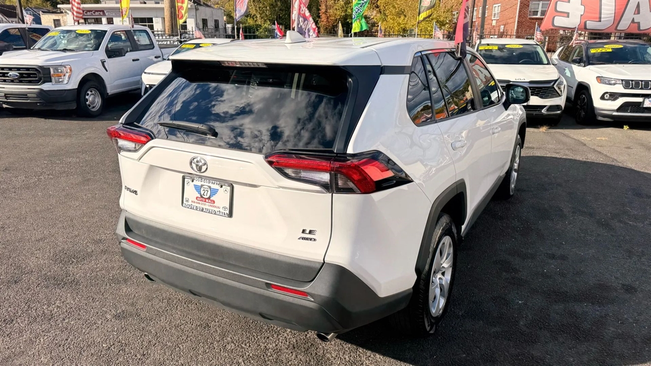 Toyota RAV4 LE AWD 2024 Toyota RAV4 LE AWD 2024