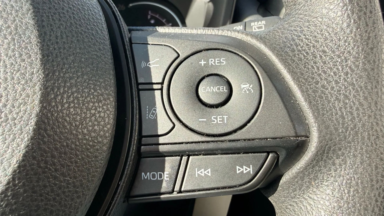 Toyota RAV4 LE AWD 2024 Toyota RAV4 LE AWD 2024