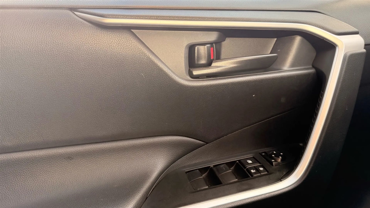 Toyota RAV4 LE AWD 2024 Toyota RAV4 LE AWD 2024