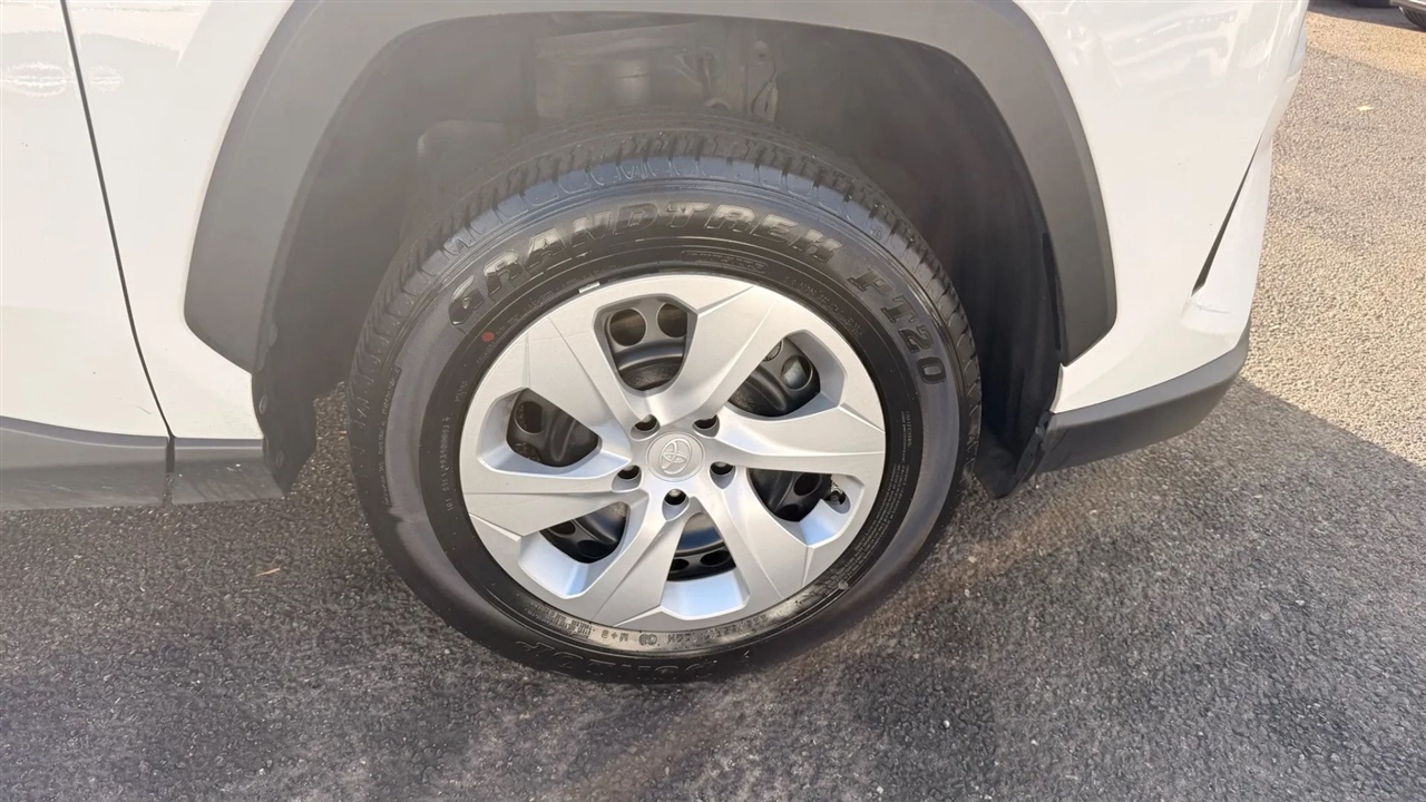 Toyota RAV4 LE AWD 2024 Toyota RAV4 LE AWD 2024