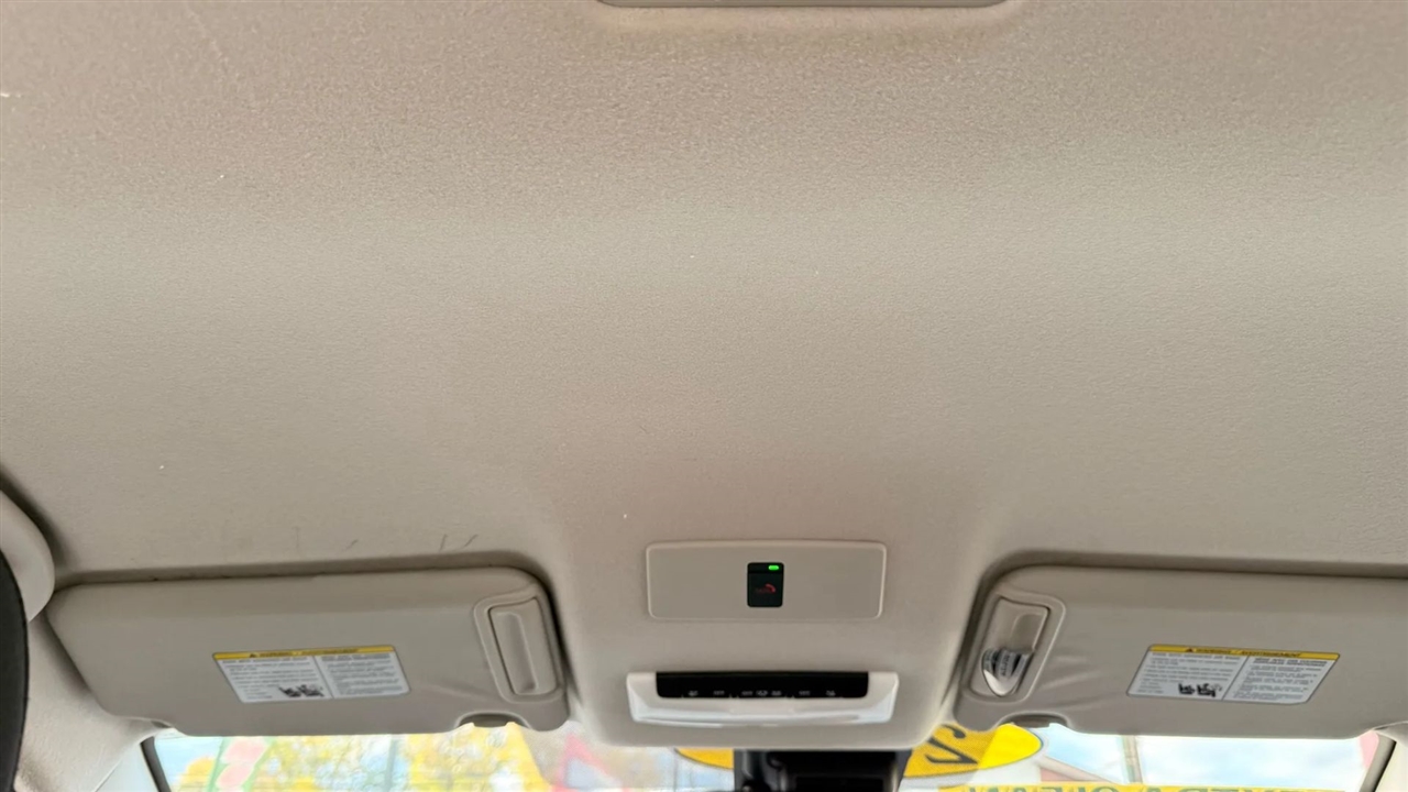 Nissan Versa SR 2024 Nissan Versa SR 2024