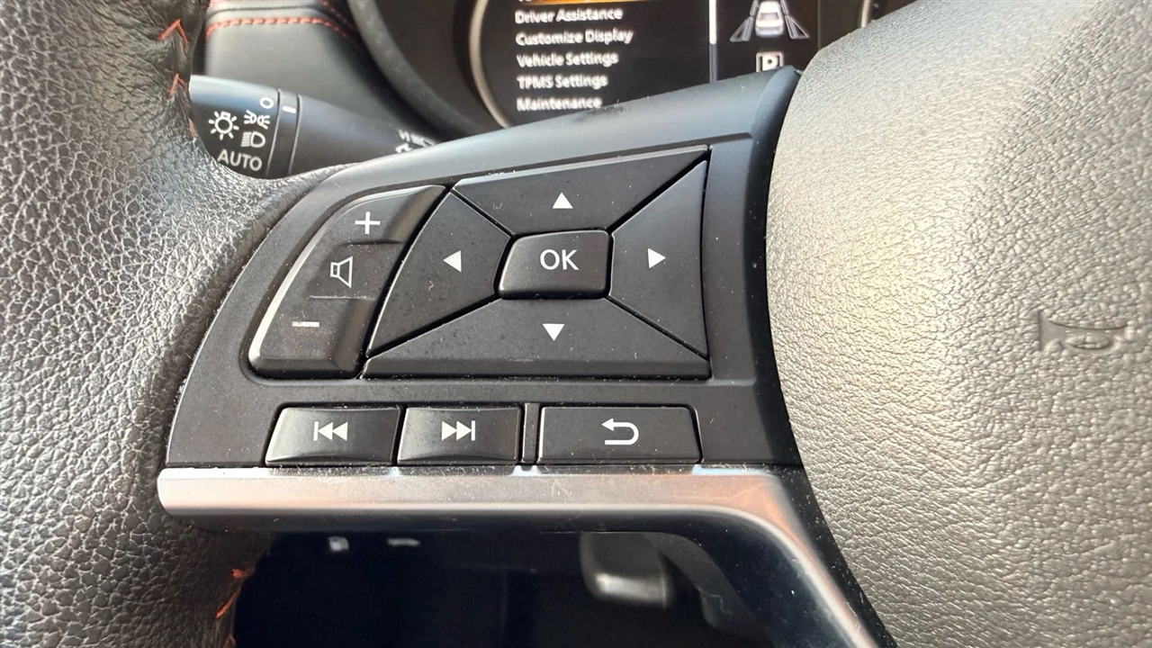 Nissan Versa SR 2024 Nissan Versa SR 2024