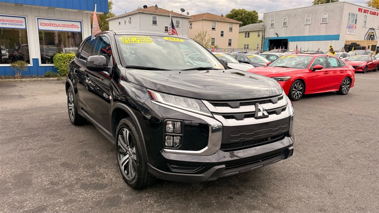 Mitsubishi Outlander Sport 2.0 ES 4WD 2023 Mitsubishi Outlander Sport 2.0 ES 4WD 2023