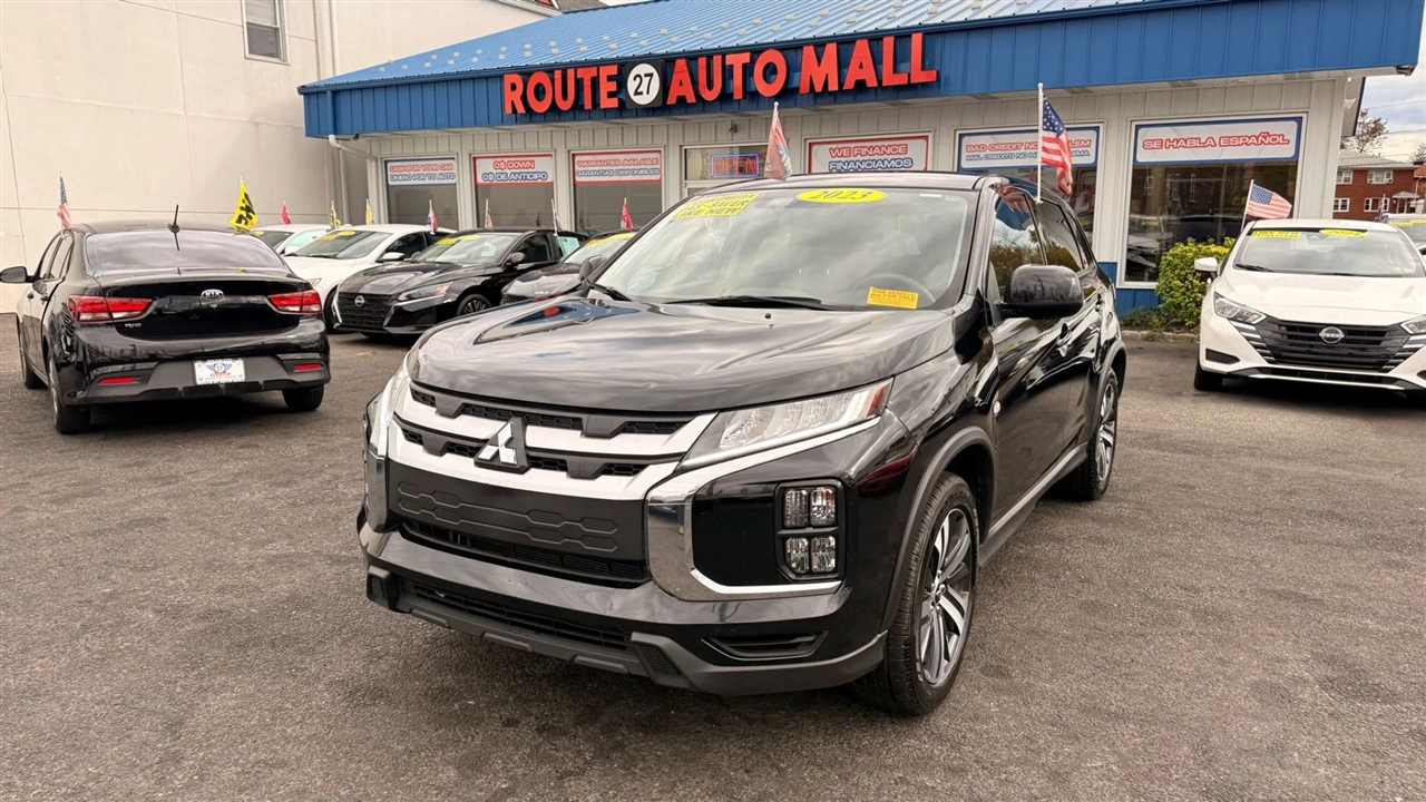 Mitsubishi Outlander Sport 2.0 ES 4WD 2023 Mitsubishi Outlander Sport 2.0 ES 4WD 2023