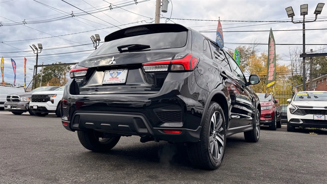 Mitsubishi Outlander Sport 2.0 ES 4WD 2023 Mitsubishi Outlander Sport 2.0 ES 4WD 2023