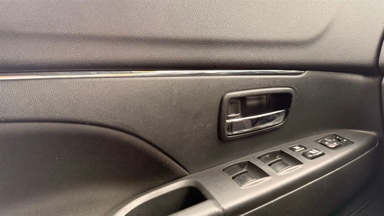 Mitsubishi Outlander Sport 2.0 ES 4WD 2023 Mitsubishi Outlander Sport 2.0 ES 4WD 2023