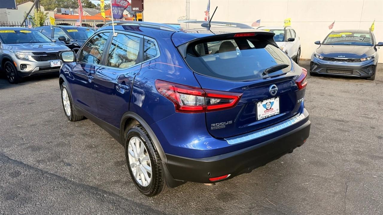 Nissan Rogue Sport SV AWD 2022