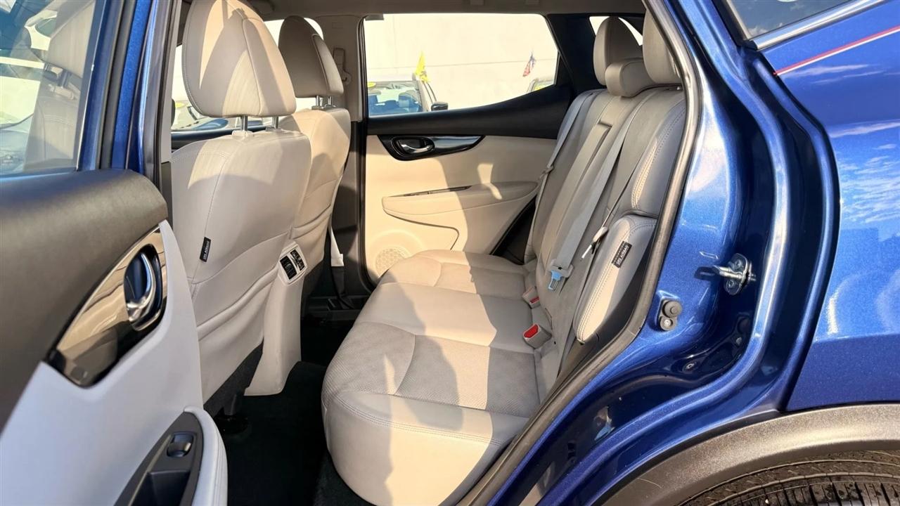 Nissan Rogue Sport SV AWD 2022