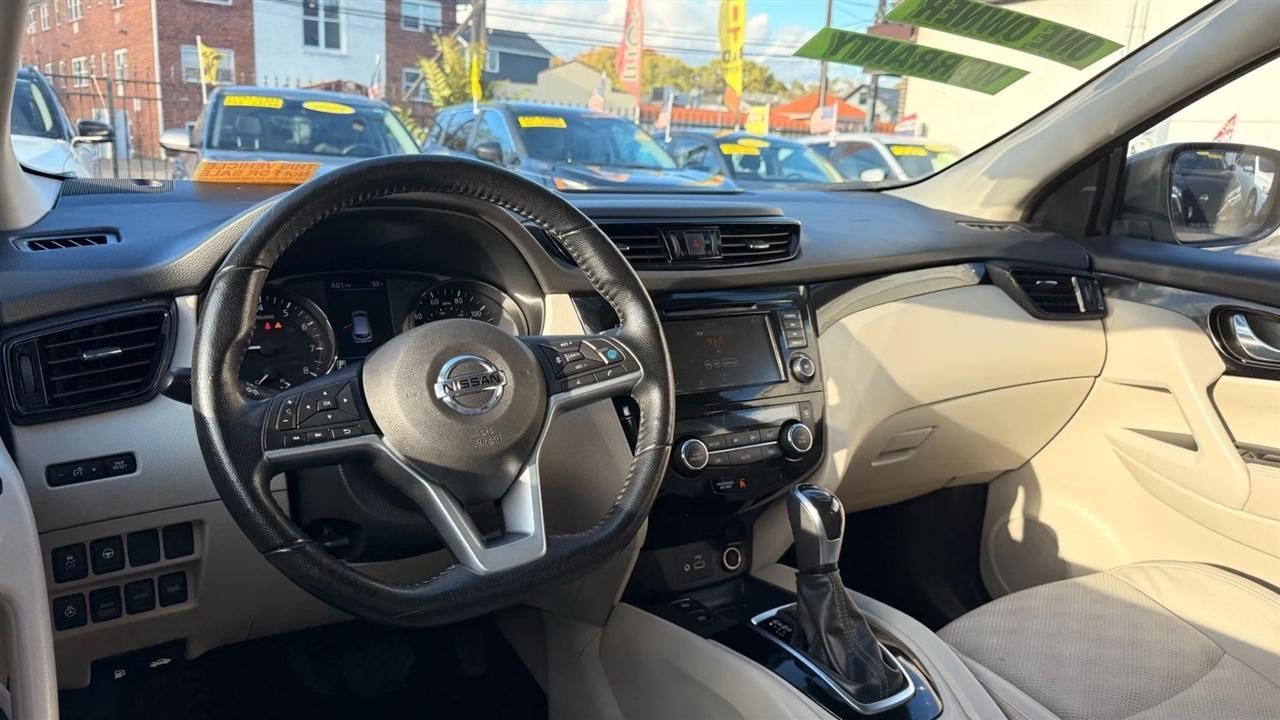 Nissan Rogue Sport SV AWD 2022