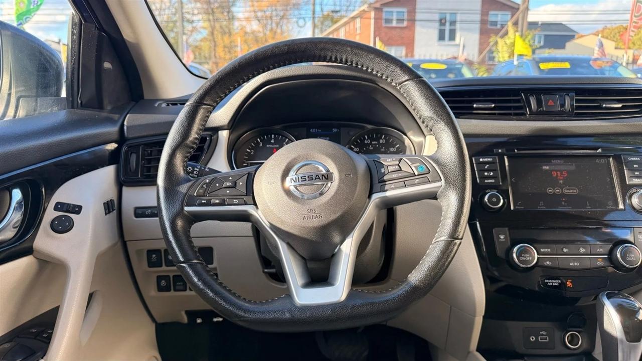 Nissan Rogue Sport SV AWD 2022