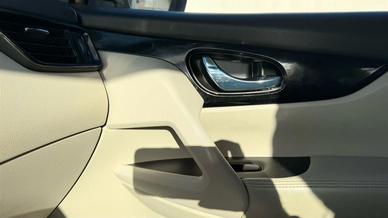 Nissan Rogue Sport SV AWD 2022