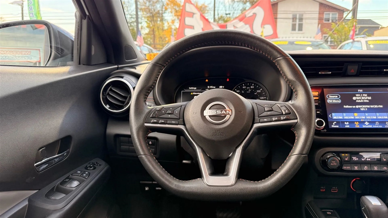 Nissan Kicks SR 2023 Nissan Kicks SR 2023