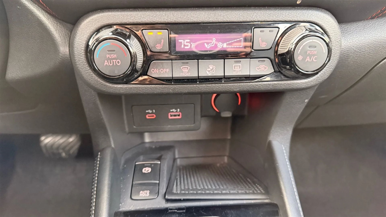 Nissan Kicks SR 2023 Nissan Kicks SR 2023