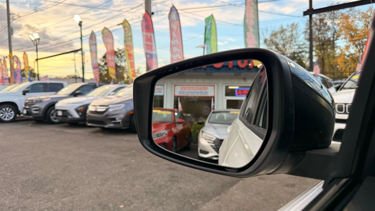 Nissan Kicks SR 2023 Nissan Kicks SR 2023