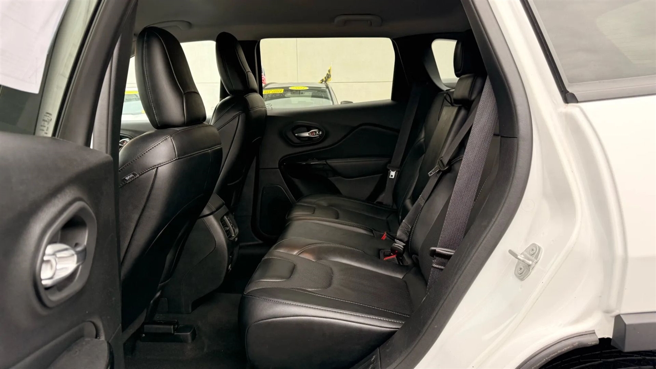 Jeep Cherokee Latitude Lux 4WD 2023