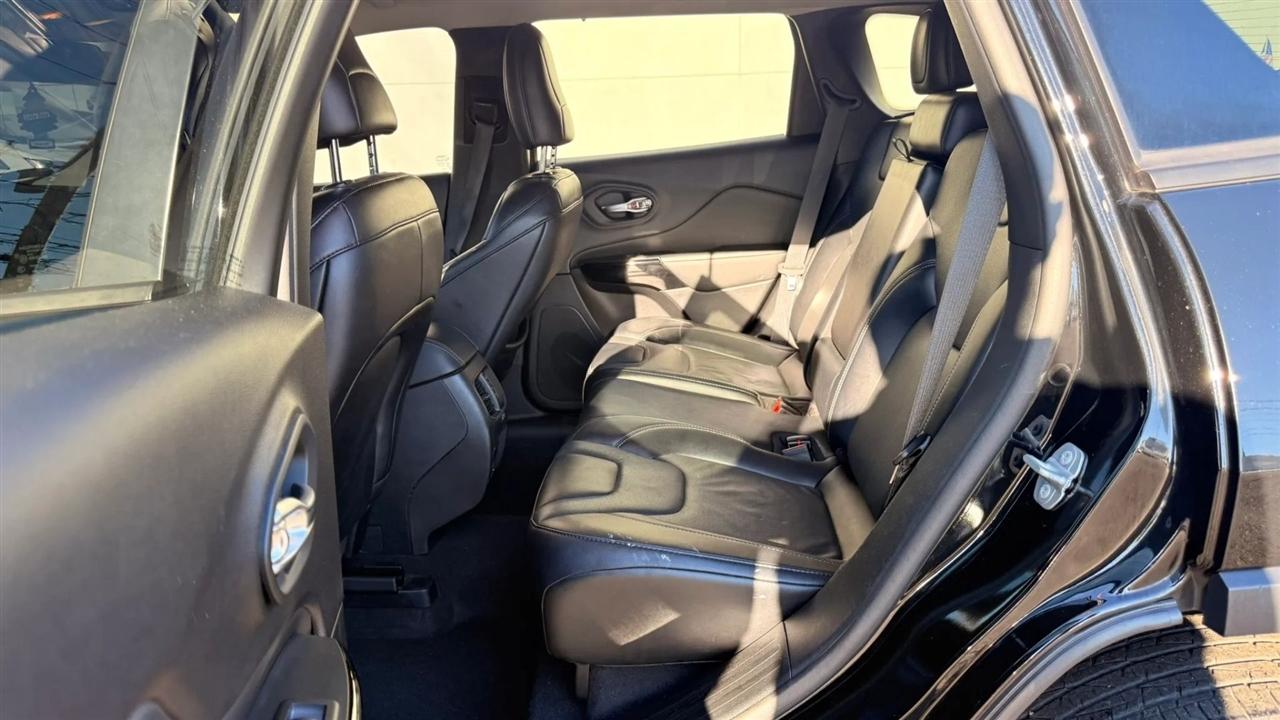 Jeep Cherokee Latitude Lux 4WD 2023