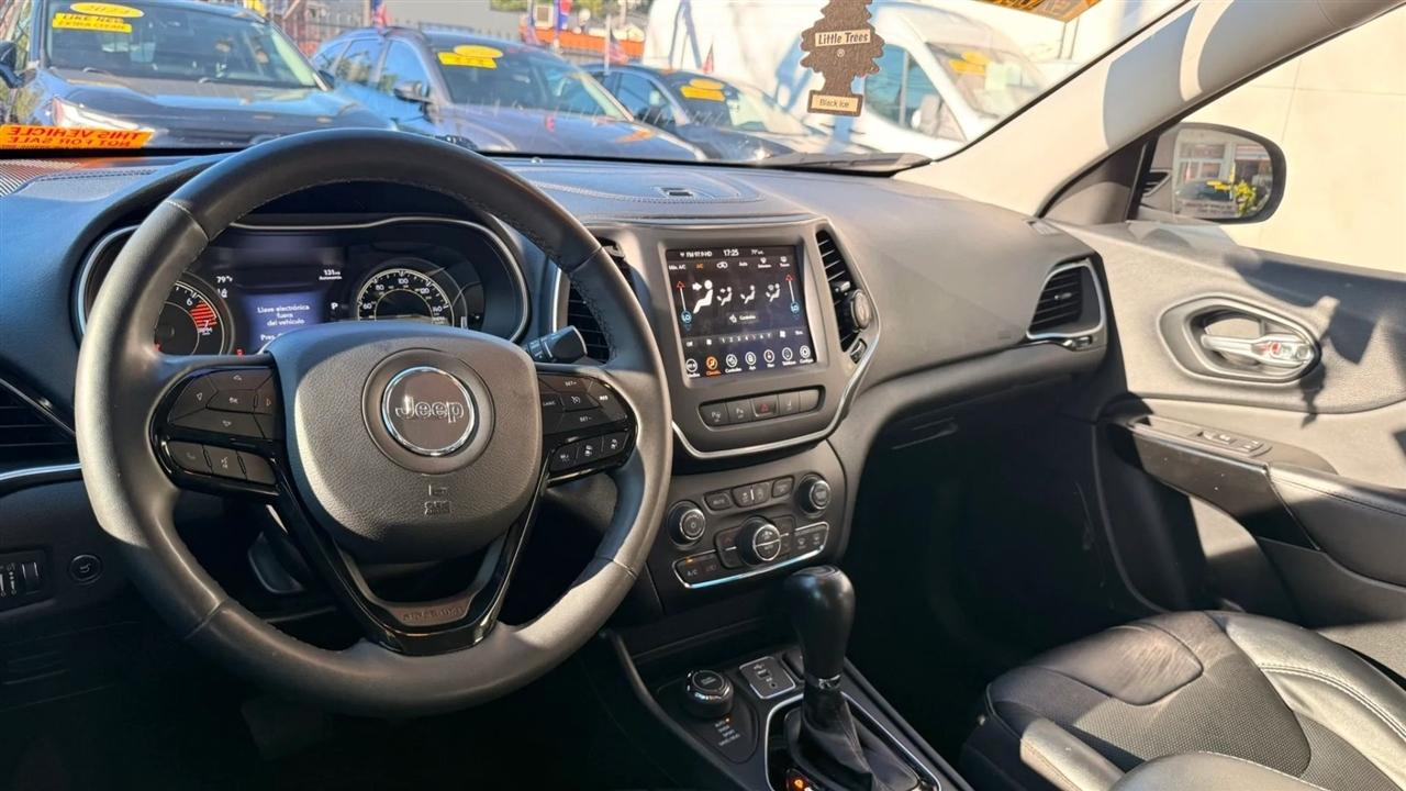 Jeep Cherokee Latitude Lux 4WD 2023