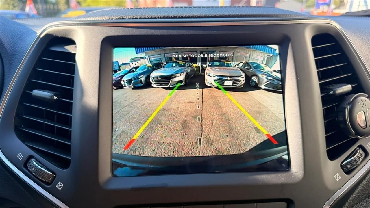 Jeep Cherokee Latitude Lux 4WD 2023