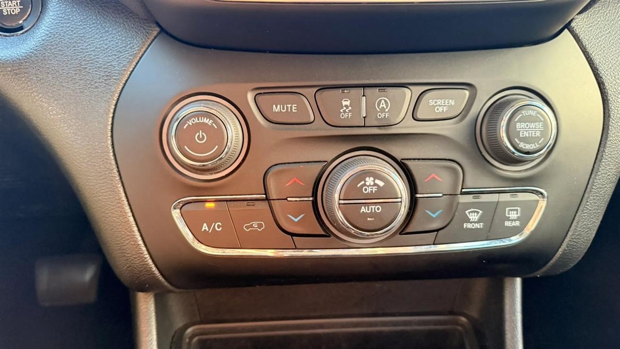 Jeep Cherokee Latitude Lux 4WD 2023