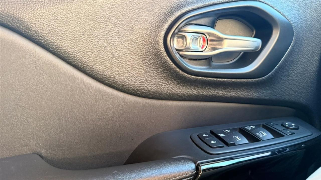 Jeep Cherokee Latitude Lux 4WD 2023