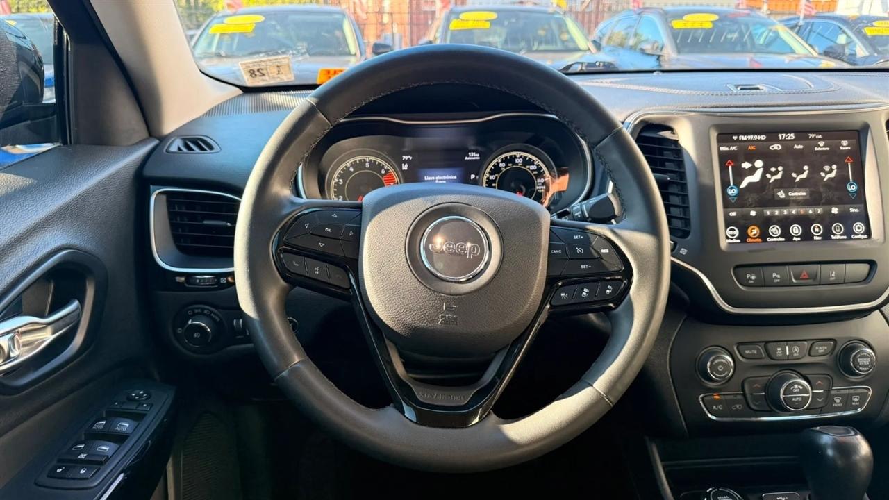 Jeep Cherokee Latitude Lux 4WD 2023