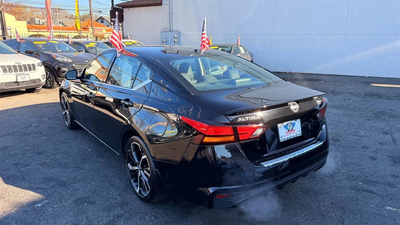 Nissan Altima 2.5 SR 2023