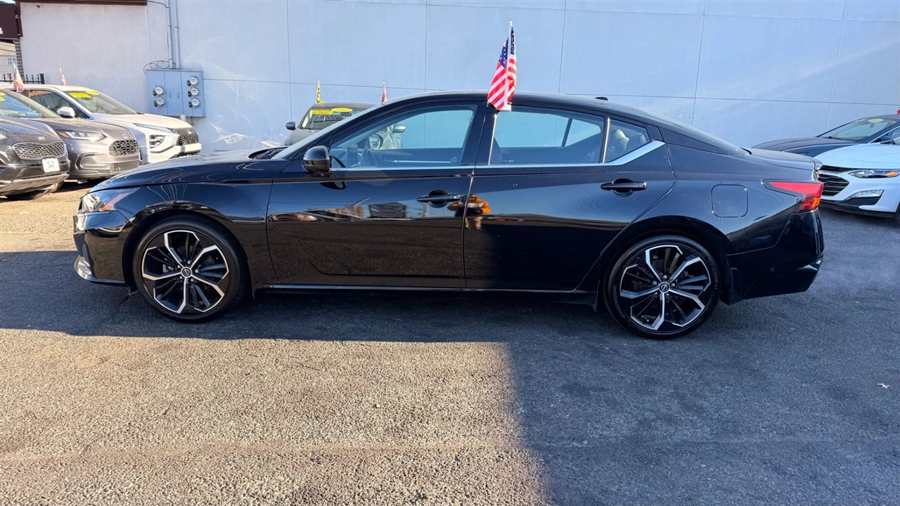 Nissan Altima 2.5 SR 2023