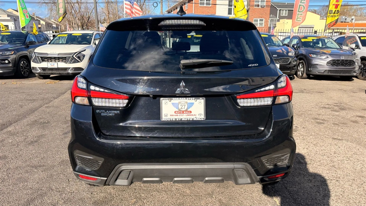 Mitsubishi Outlander Sport 2.0 ES 4WD 2024