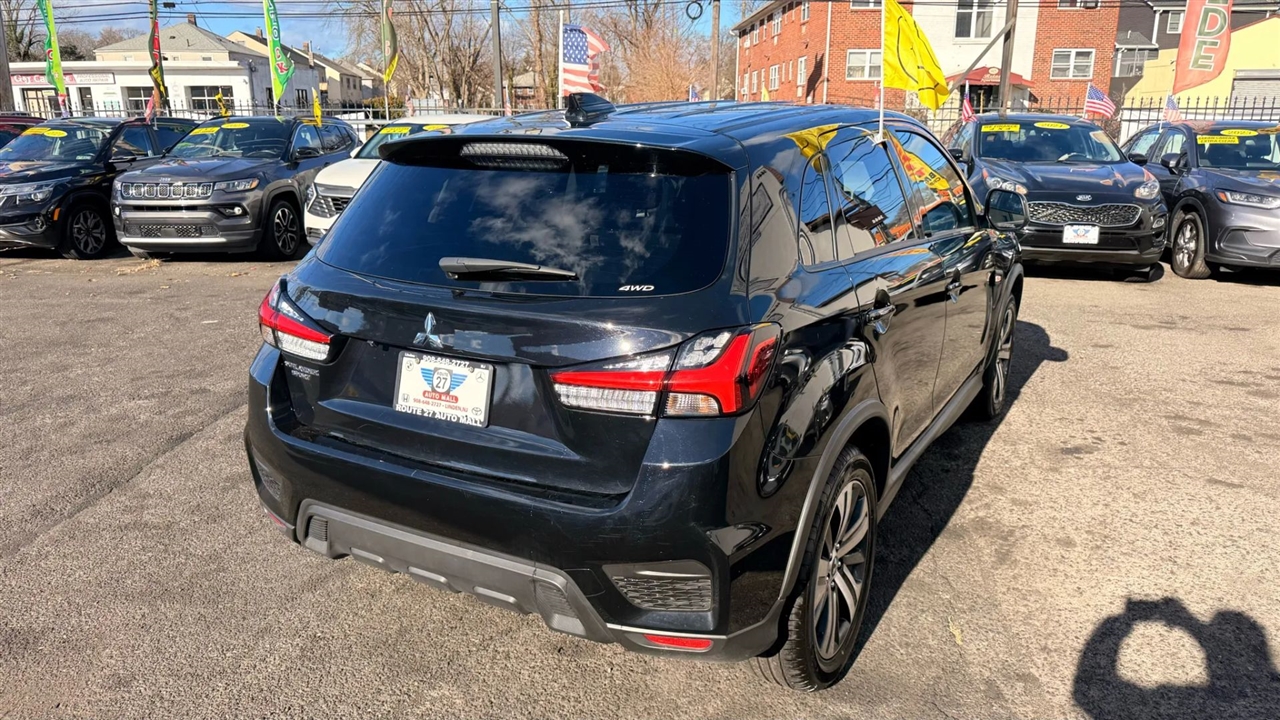 Mitsubishi Outlander Sport 2.0 ES 4WD 2024