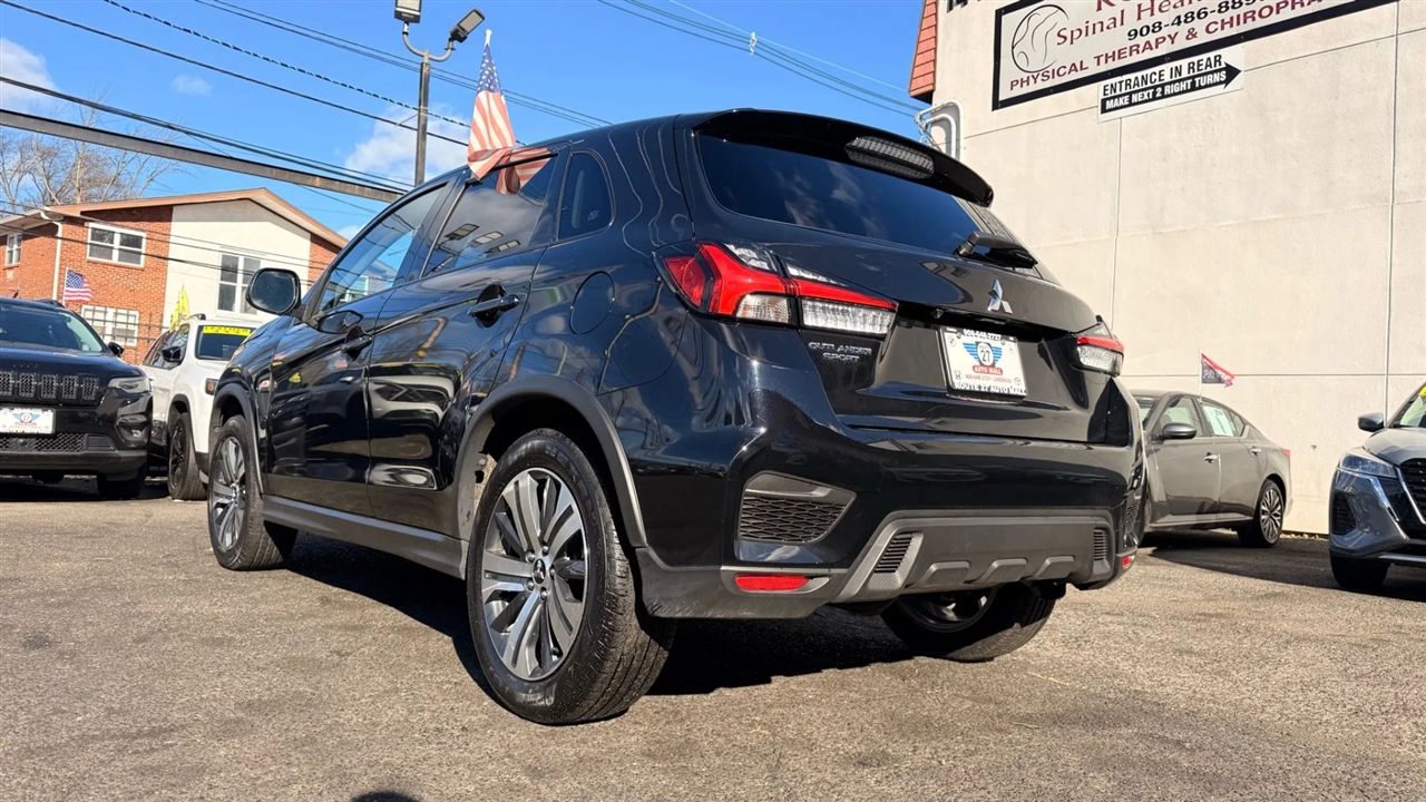 Mitsubishi Outlander Sport 2.0 ES 4WD 2024