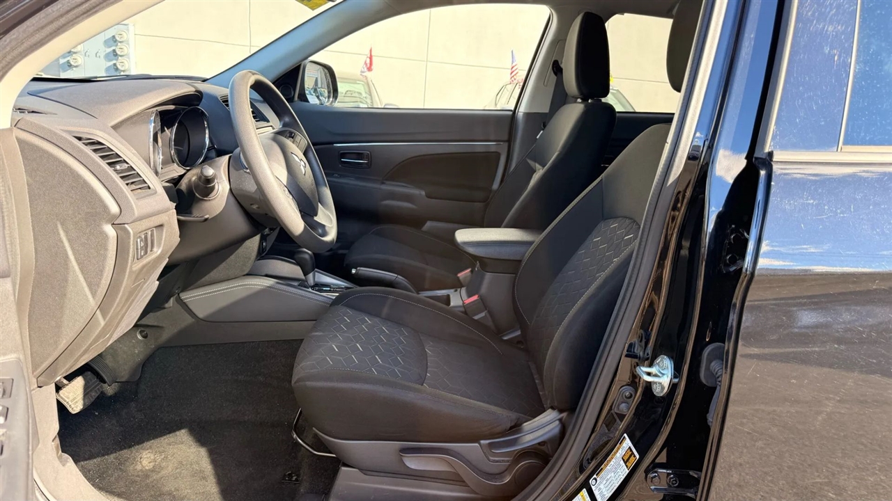 Mitsubishi Outlander Sport 2.0 ES 4WD 2024