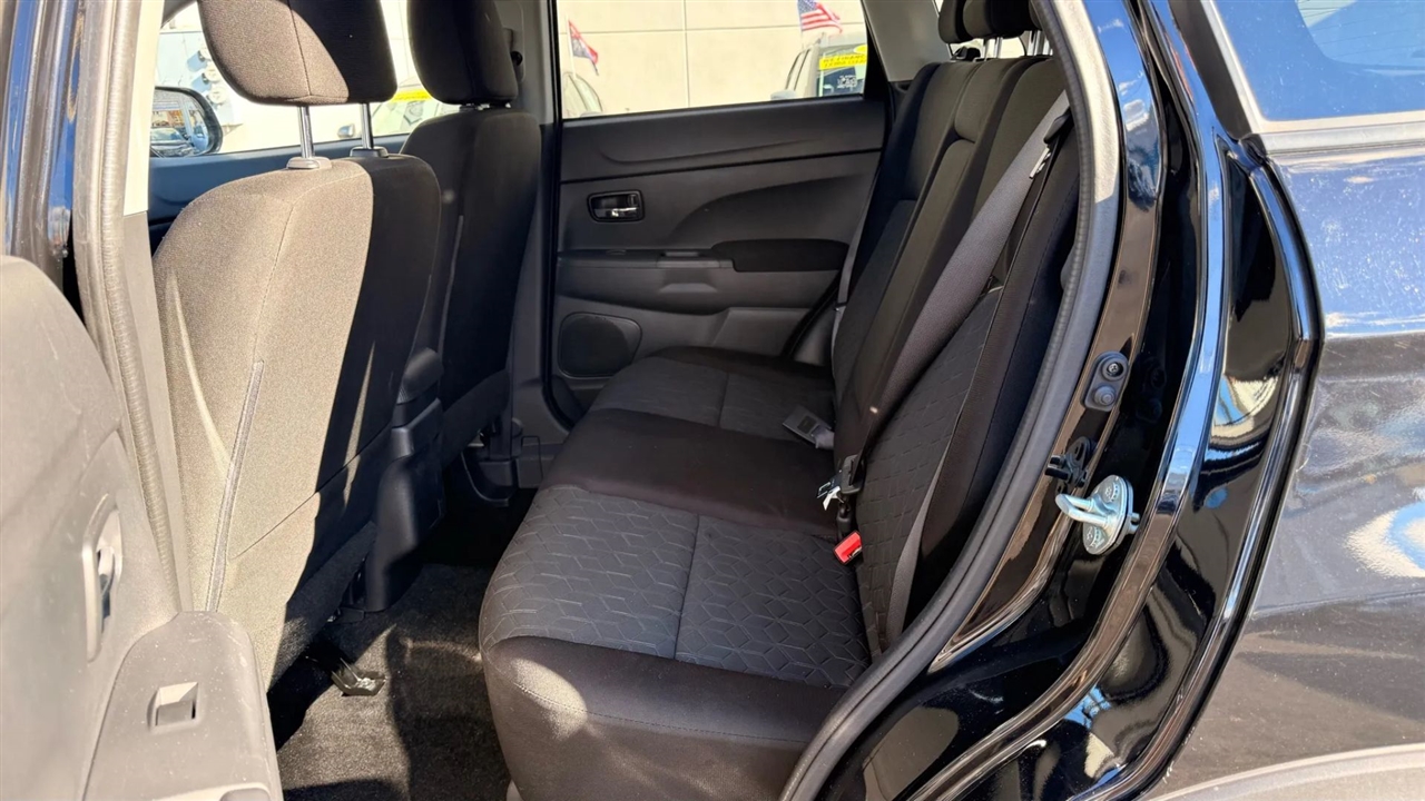 Mitsubishi Outlander Sport 2.0 ES 4WD 2024