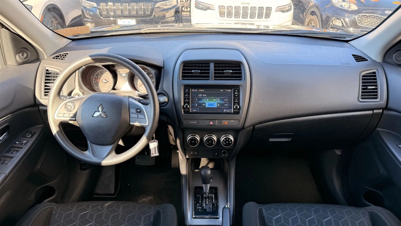 Mitsubishi Outlander Sport 2.0 ES 4WD 2024