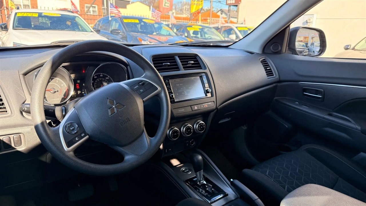 Mitsubishi Outlander Sport 2.0 ES 4WD 2024