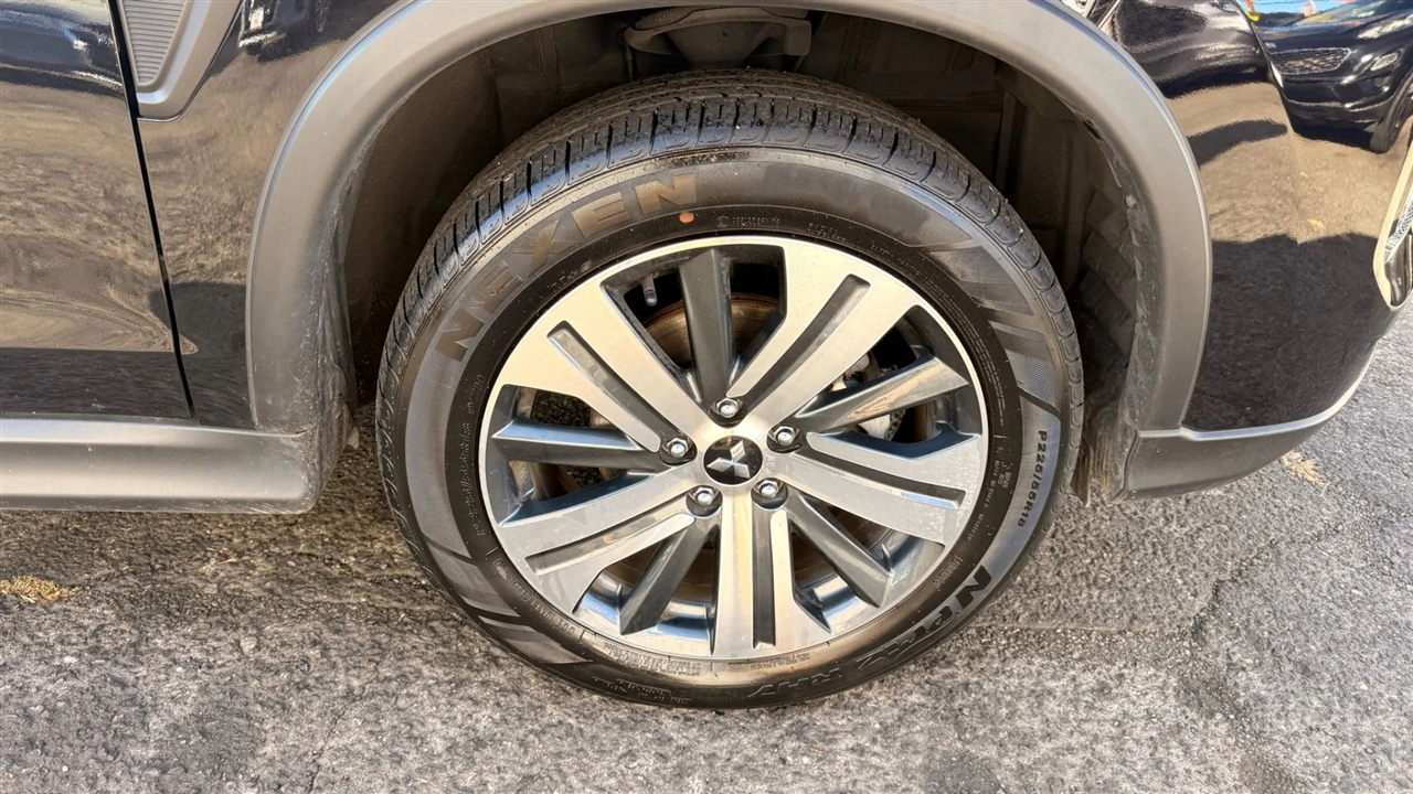 Mitsubishi Outlander Sport 2.0 ES 4WD 2024