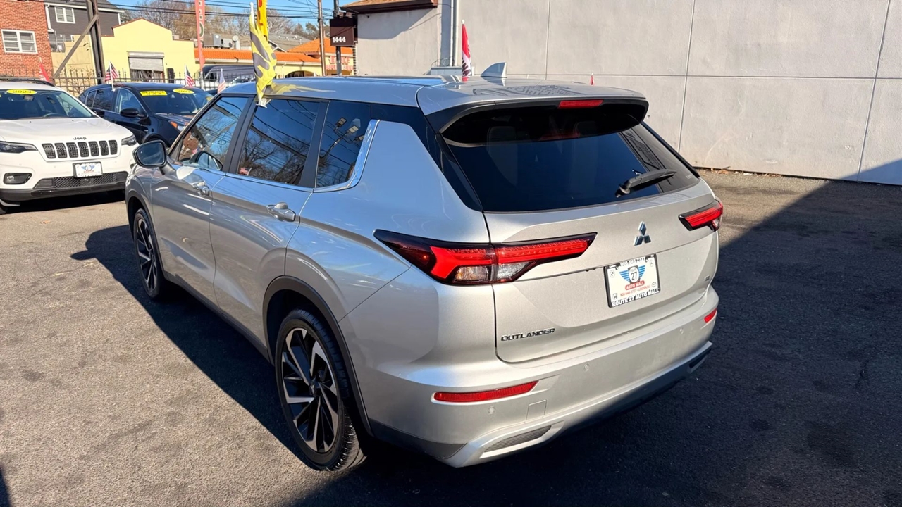 Mitsubishi Outlander SE 4WD 2024