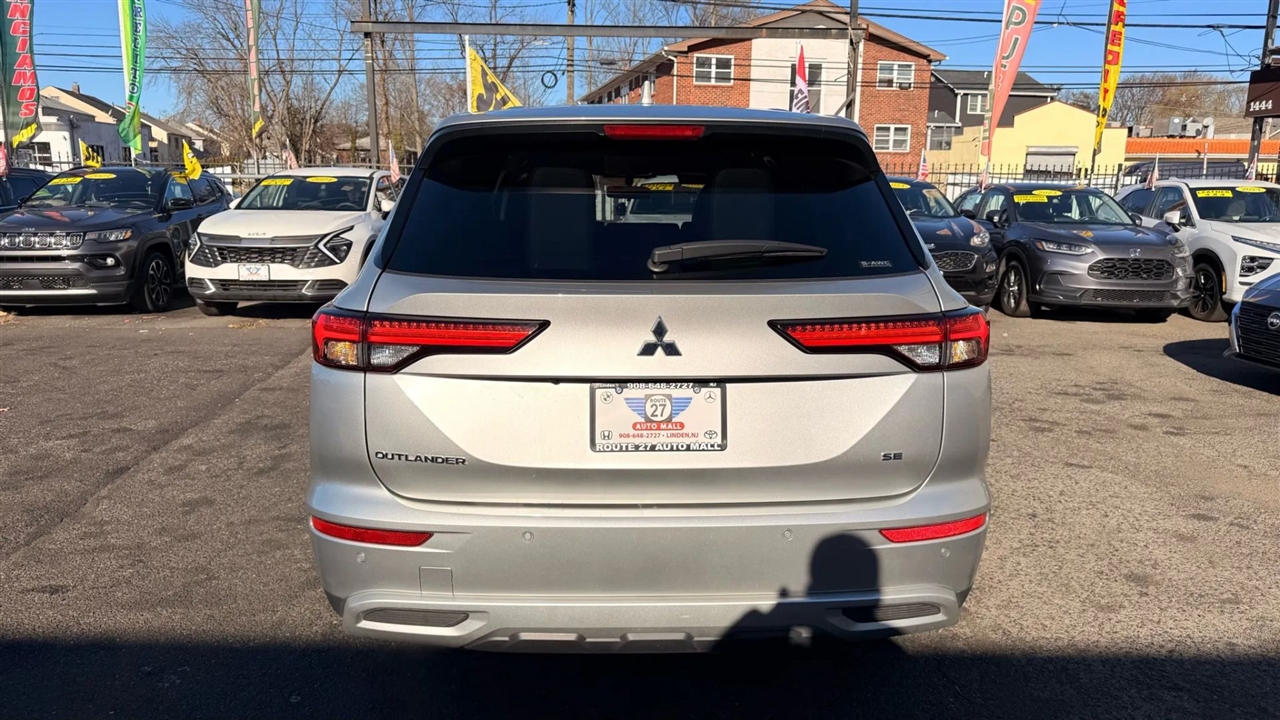 Mitsubishi Outlander SE 4WD 2024