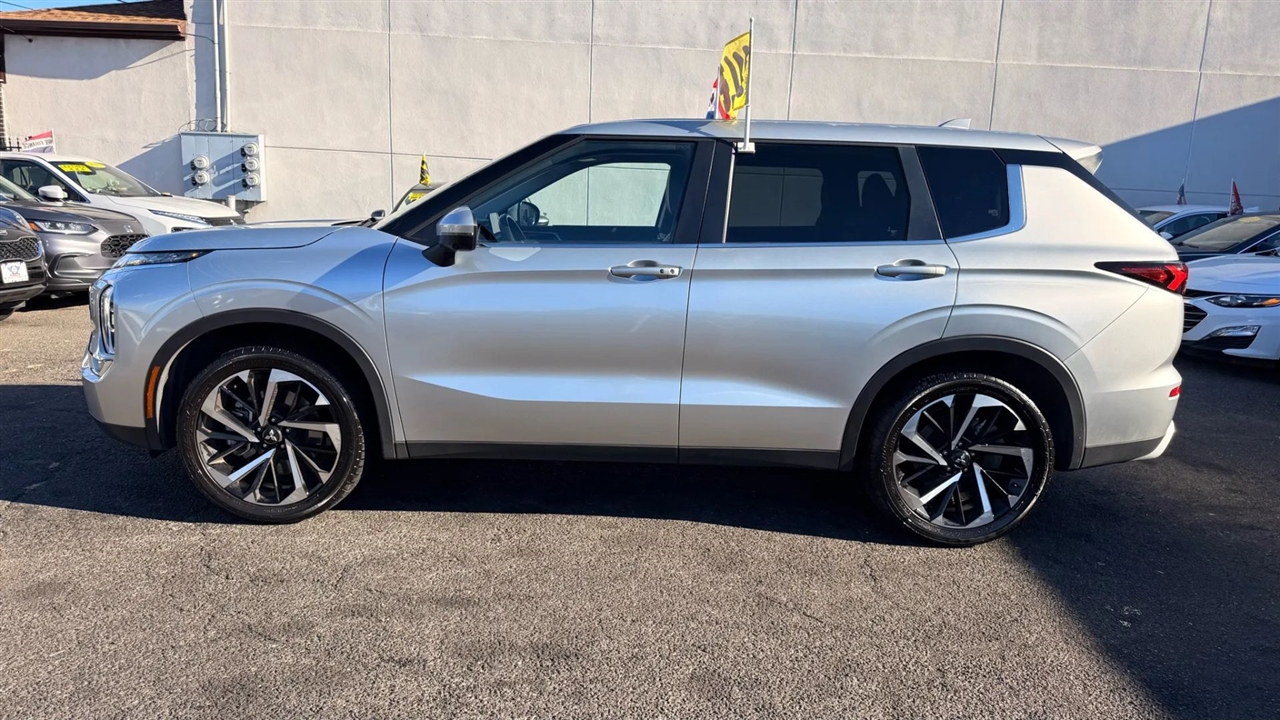 Mitsubishi Outlander SE 4WD 2024