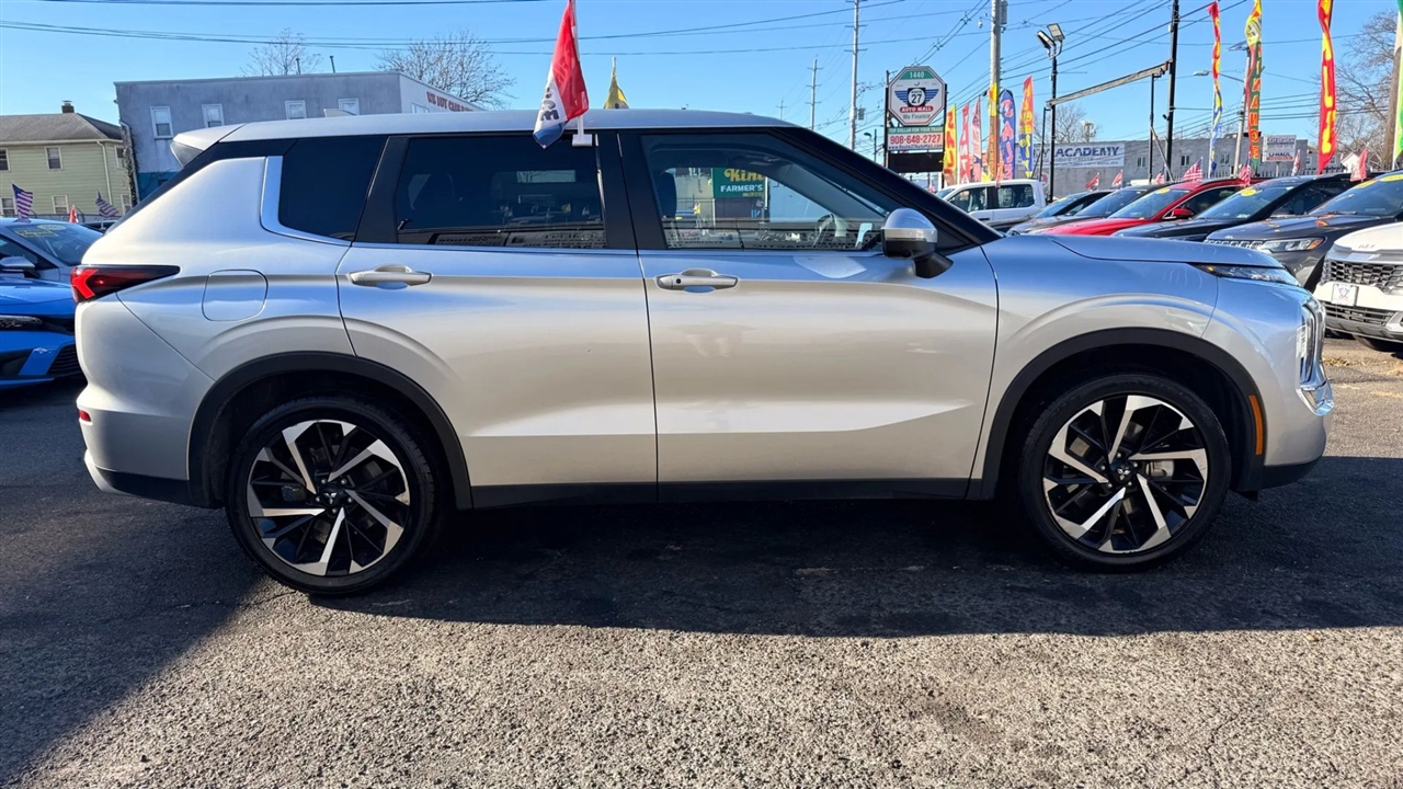 Mitsubishi Outlander SE 4WD 2024