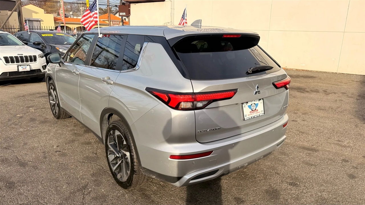 Mitsubishi Outlander SE 4WD 2024