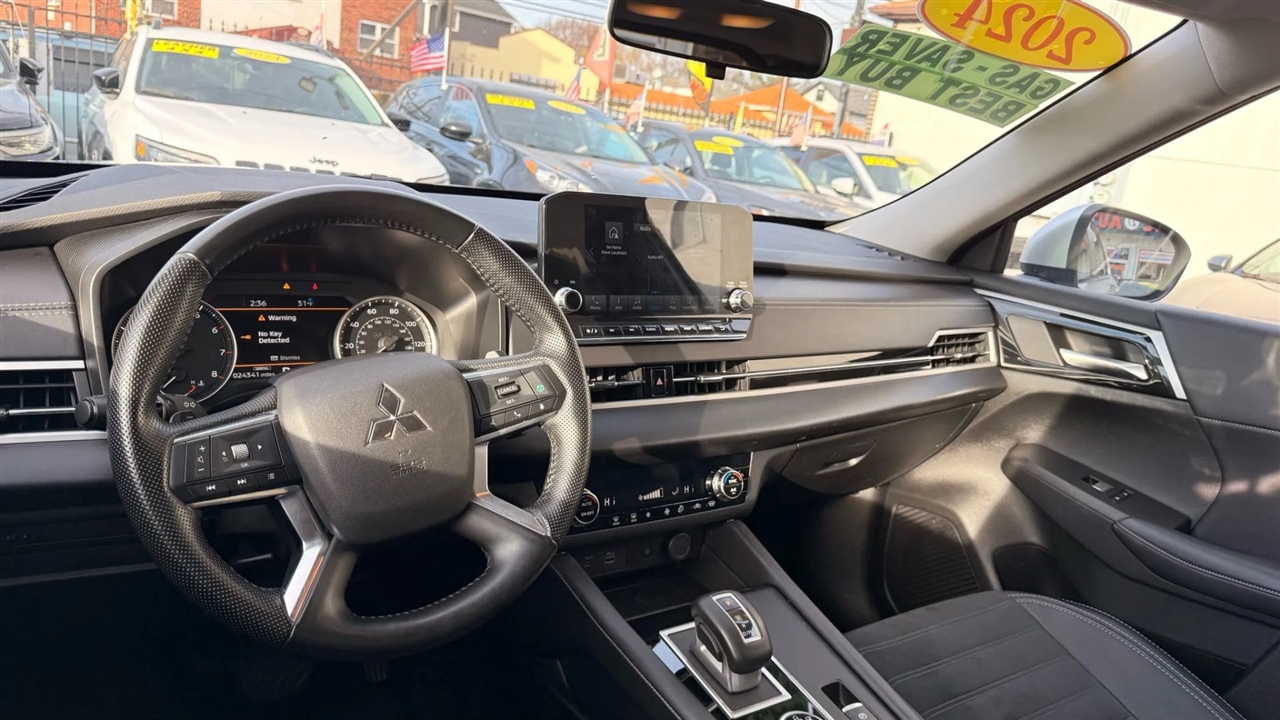 Mitsubishi Outlander SE 4WD 2024