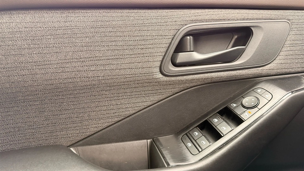 Nissan Rogue S AWD 2023