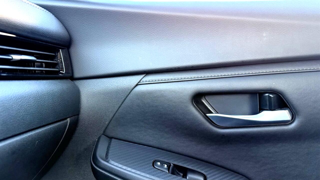 Nissan Sentra SV 2025