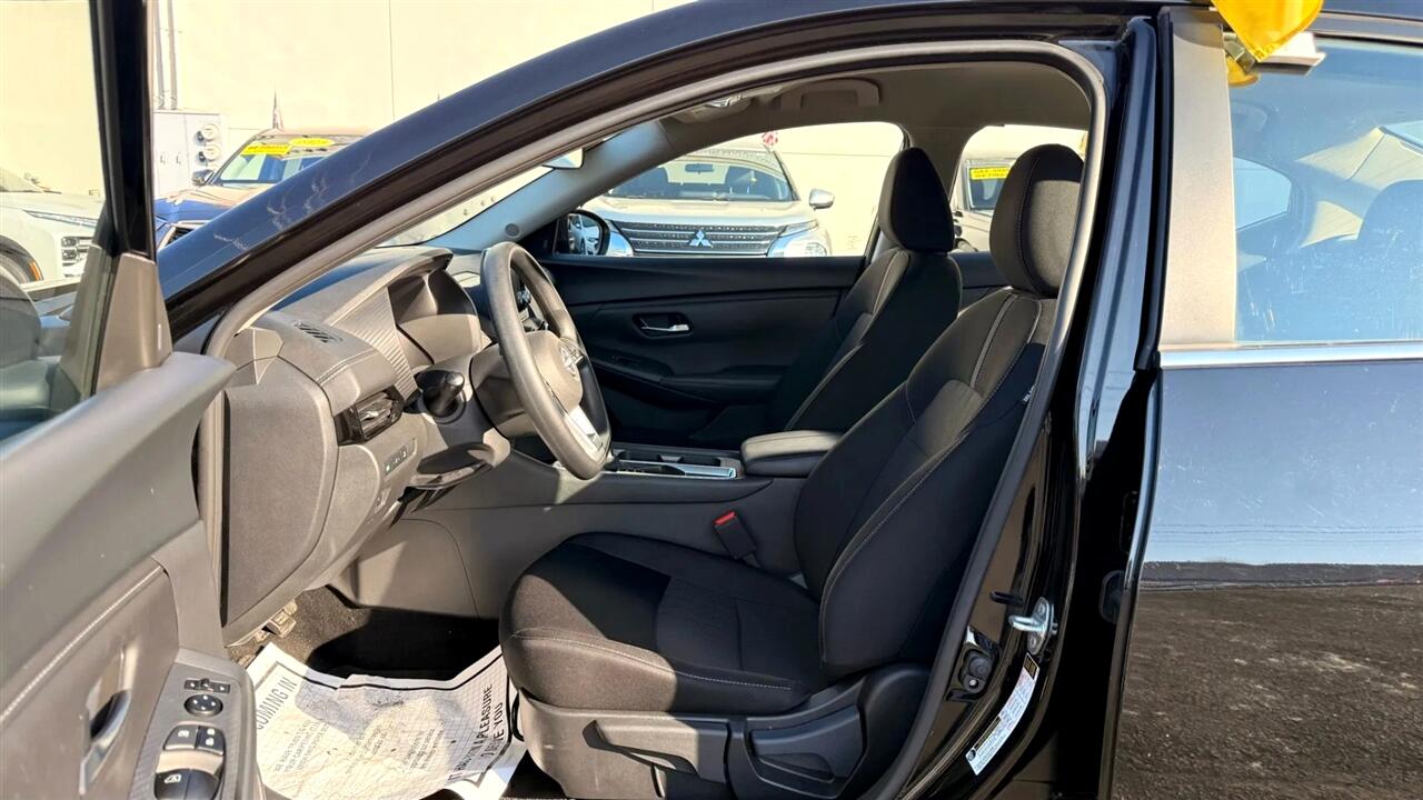 Nissan Sentra SV 2025