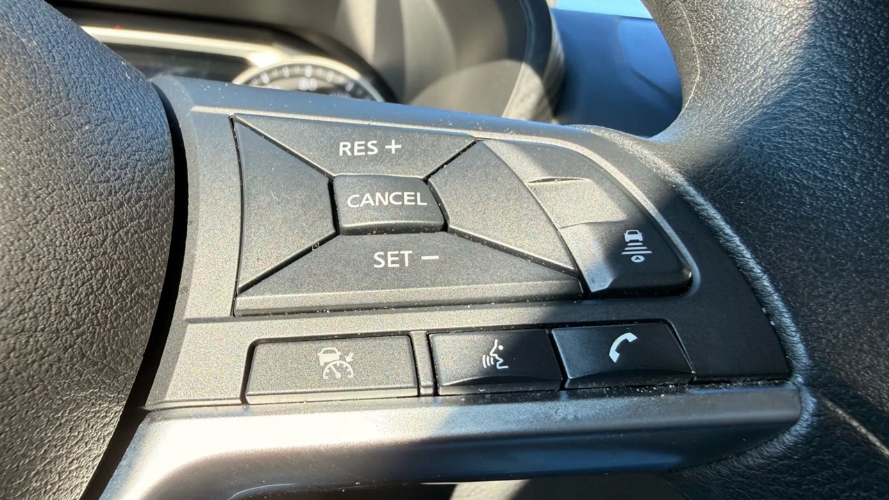 Nissan Sentra SV 2025