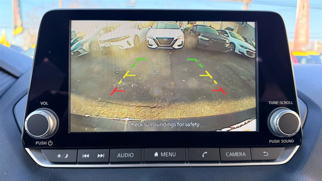 Nissan Sentra SV 2025