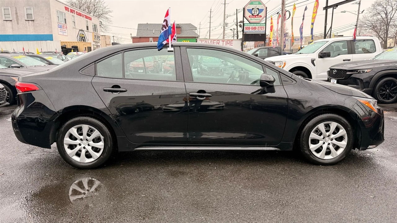 Toyota Corolla LE 2025