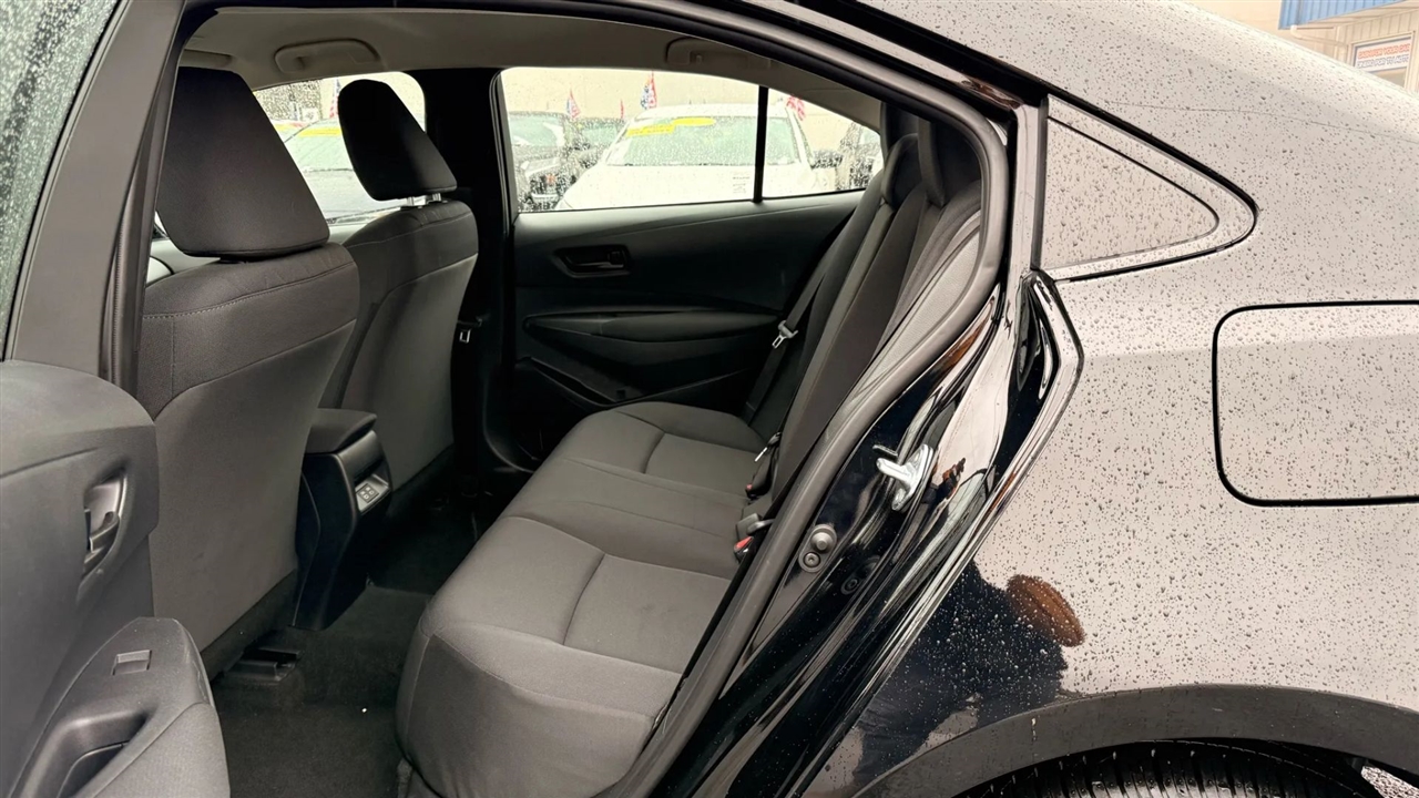 Toyota Corolla LE 2025