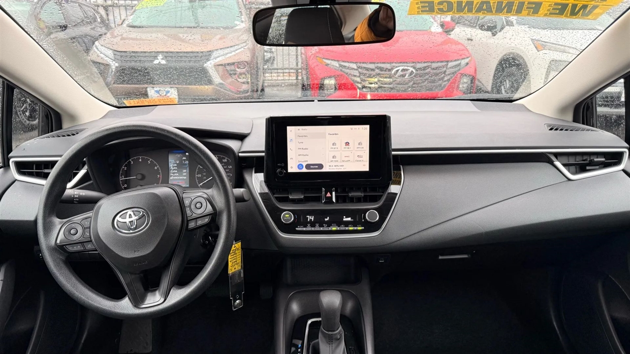 Toyota Corolla LE 2025