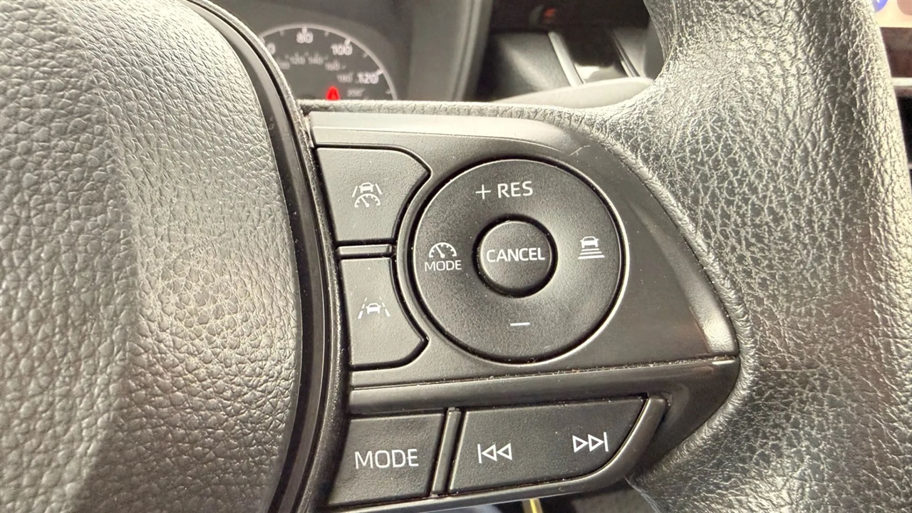 Toyota Corolla LE 2025